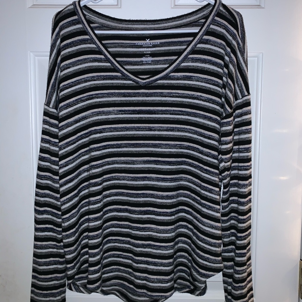 American Eagle sweater
